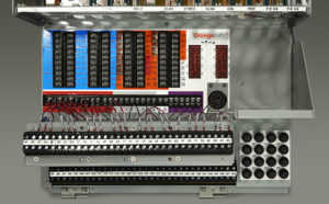 Techno-Hybrid control cabinet for traffic lights