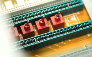 Techno-Hybrid control cabinet for traffic lights